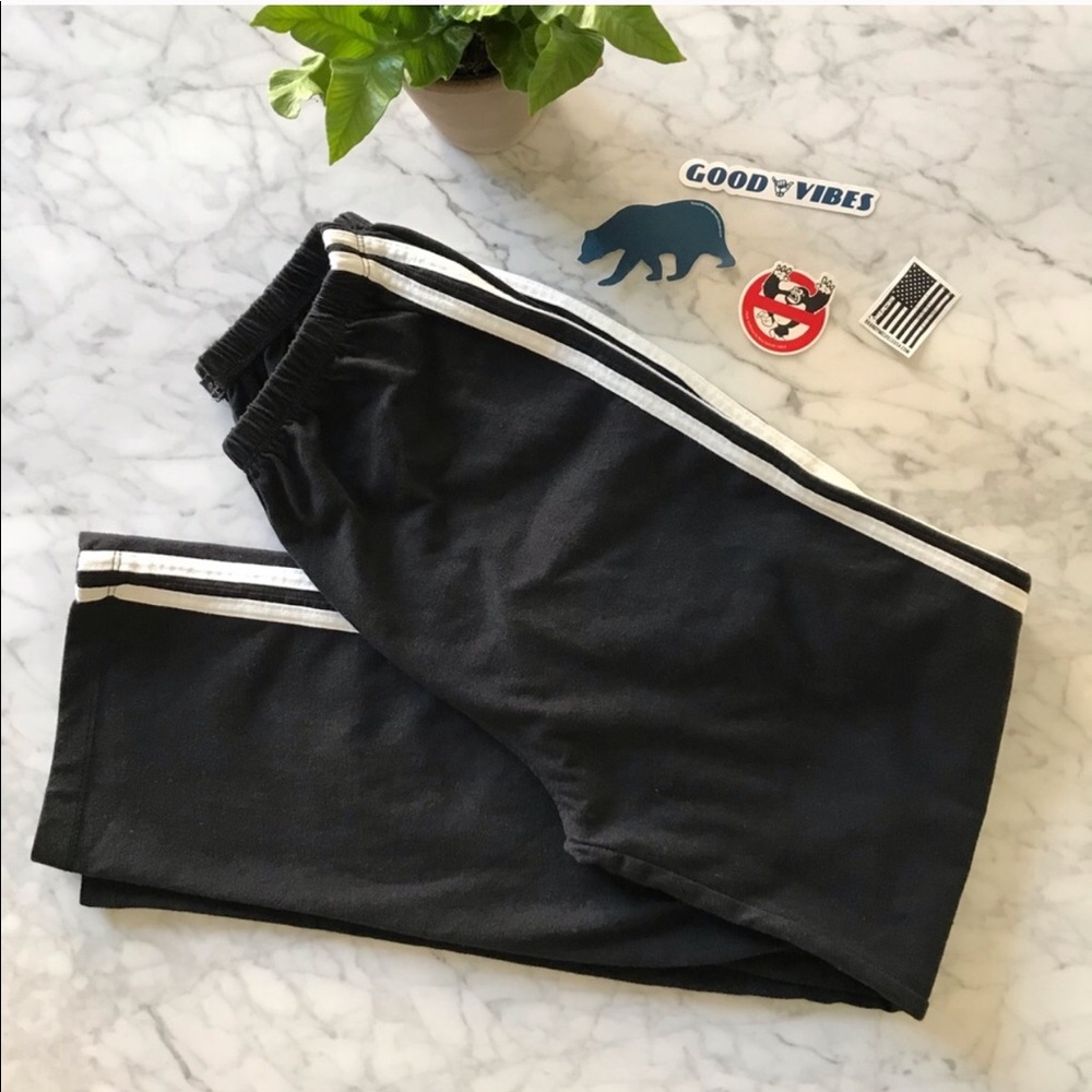 Brandy Melville Wide Leg Sweatpants - Black - Picture 6 of 6